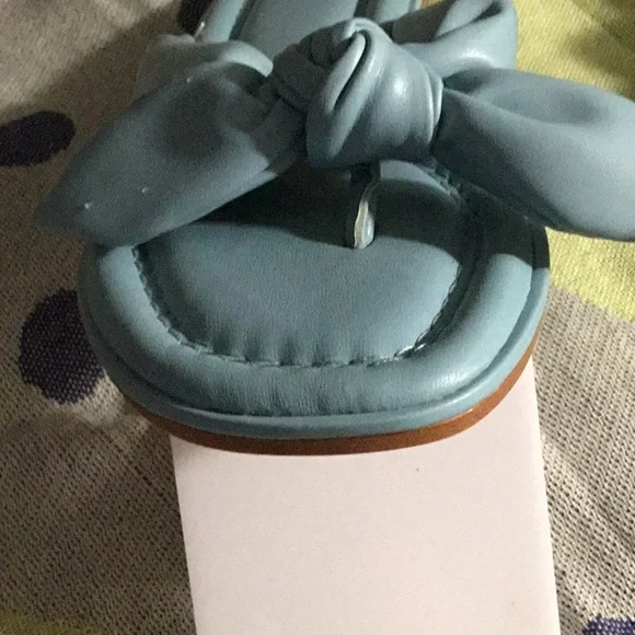 Slippers size 7 - Picture 5 of 5